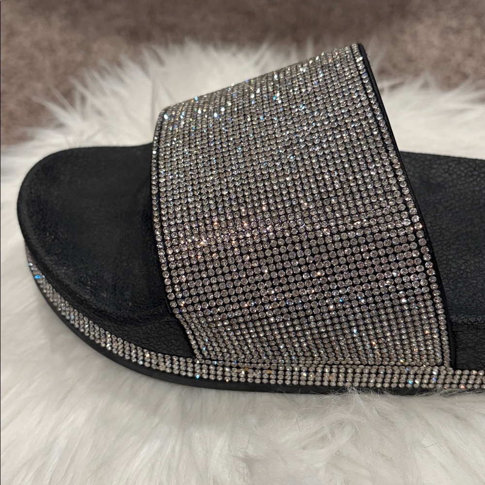 Bling Madden NYC Black and White Slide Sandals Size 9 - Picture 5 of 10
